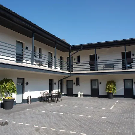Gaestehaus Strauss Aparthotel *